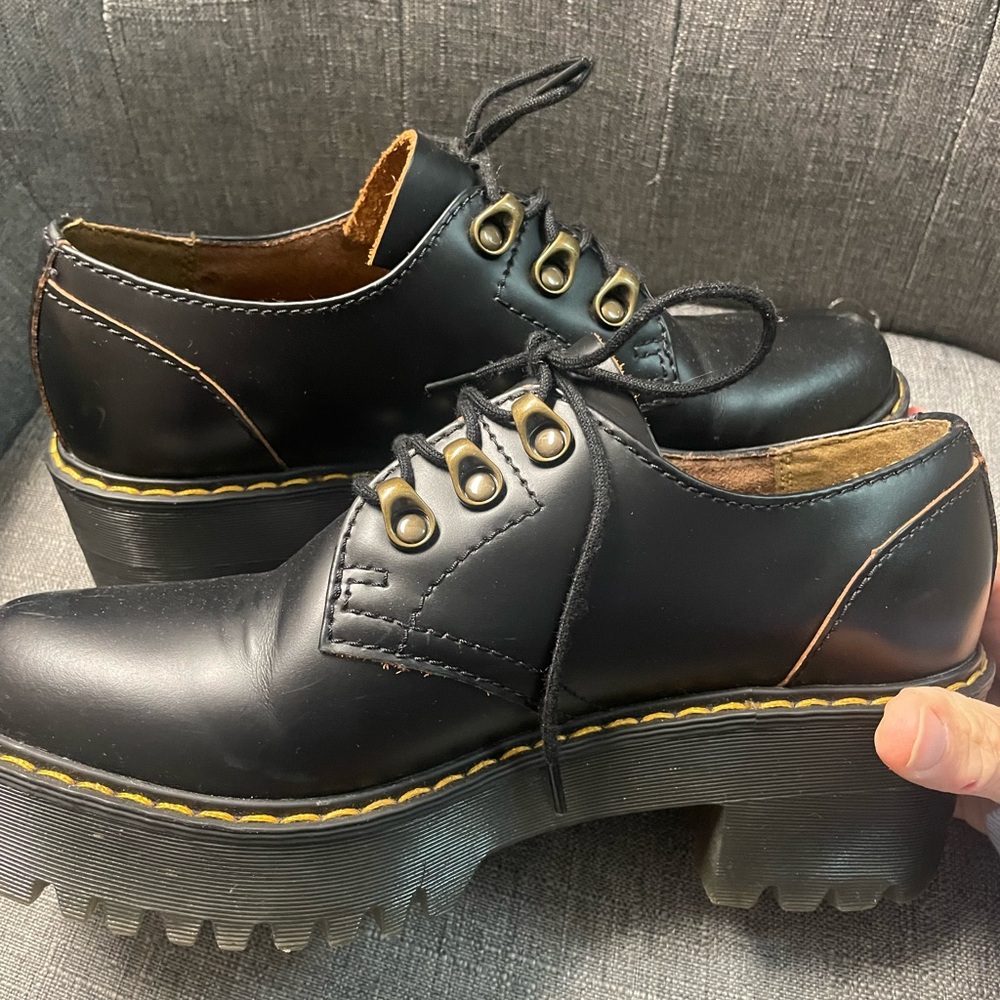 Dr Marten’s women’s chunky platform Oxford - Picture 5 of 12